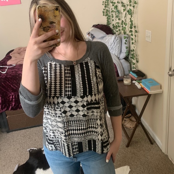 patterned blouse - Picture 3 of 3